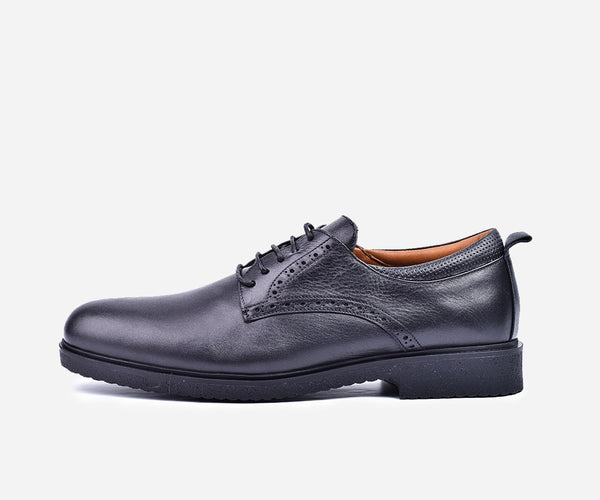 CHAUSSURE CLASSIQUE EN CUIR NOIR – OP30